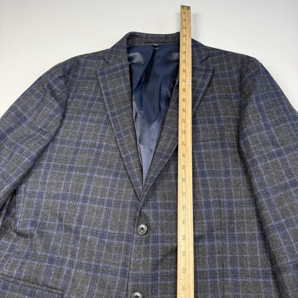 Jos A Bank Sport Coat Mens 44 Gray Blue Plaid Wool Tailored Fit Two Button - Picture 3 of 11